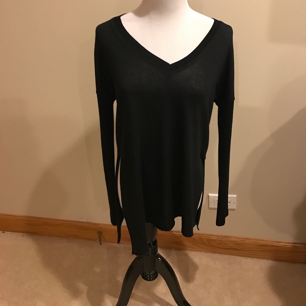 Wilfred xs V neck tunic open slits sweater shirt